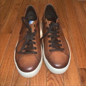 BRAND NEW Bruno Magli men’s leather sneakers